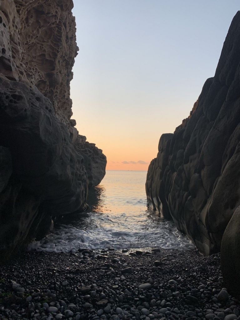 Сырная скала рядом с Алуштой